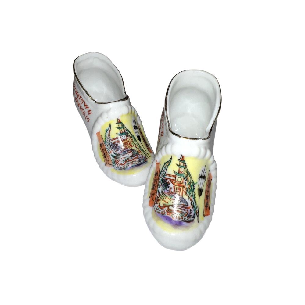 Vintage Souvenir GNCO Chinatown San Francisco CA Porcelain Shoe Made in Japan‎